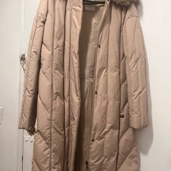 Excellent Condition, new winter jacket - Picture 2 of 8